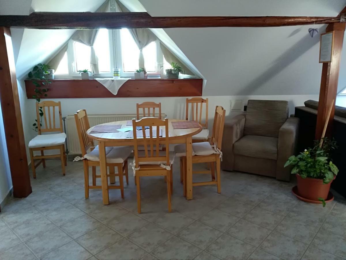 Koko Apartman Тихань Экстерьер фото